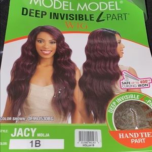 Wig (synthetic never used before)